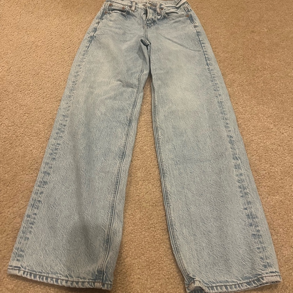 American Eagle Mid Rise Straight Leg Light Wash Jeans